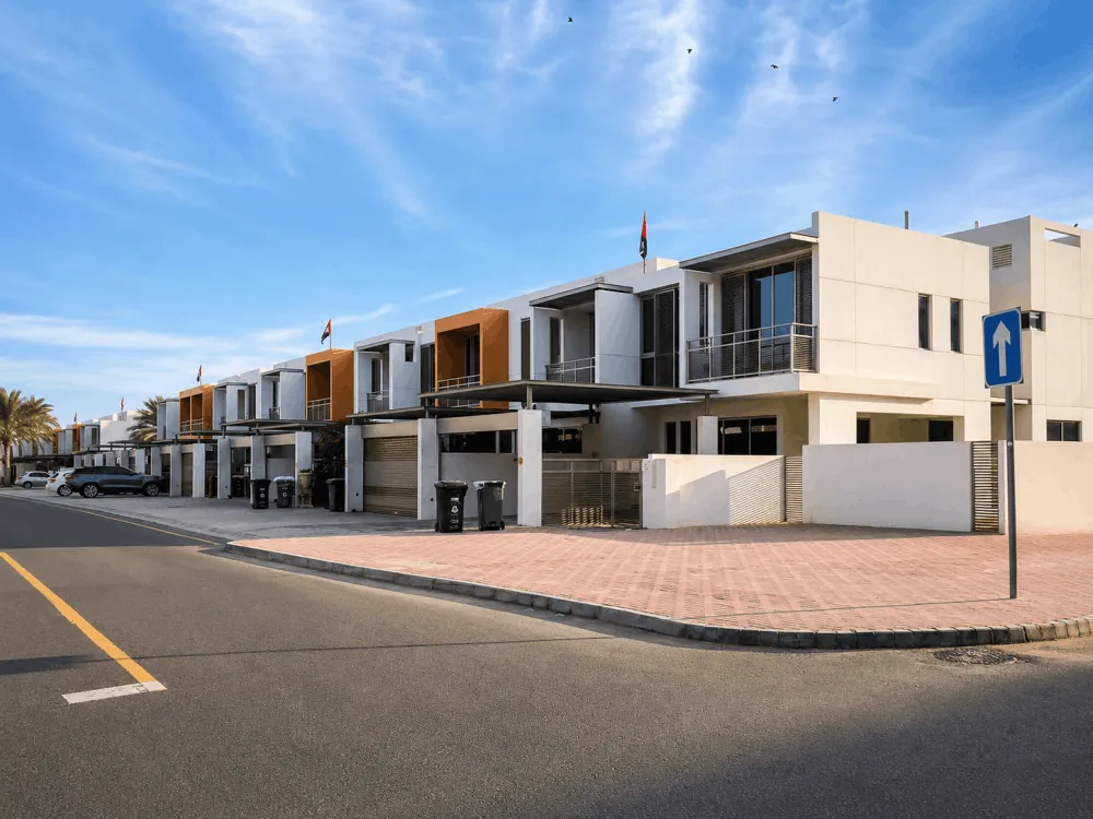 Modern villas along a quiet residential street in Al Safa, Dubai