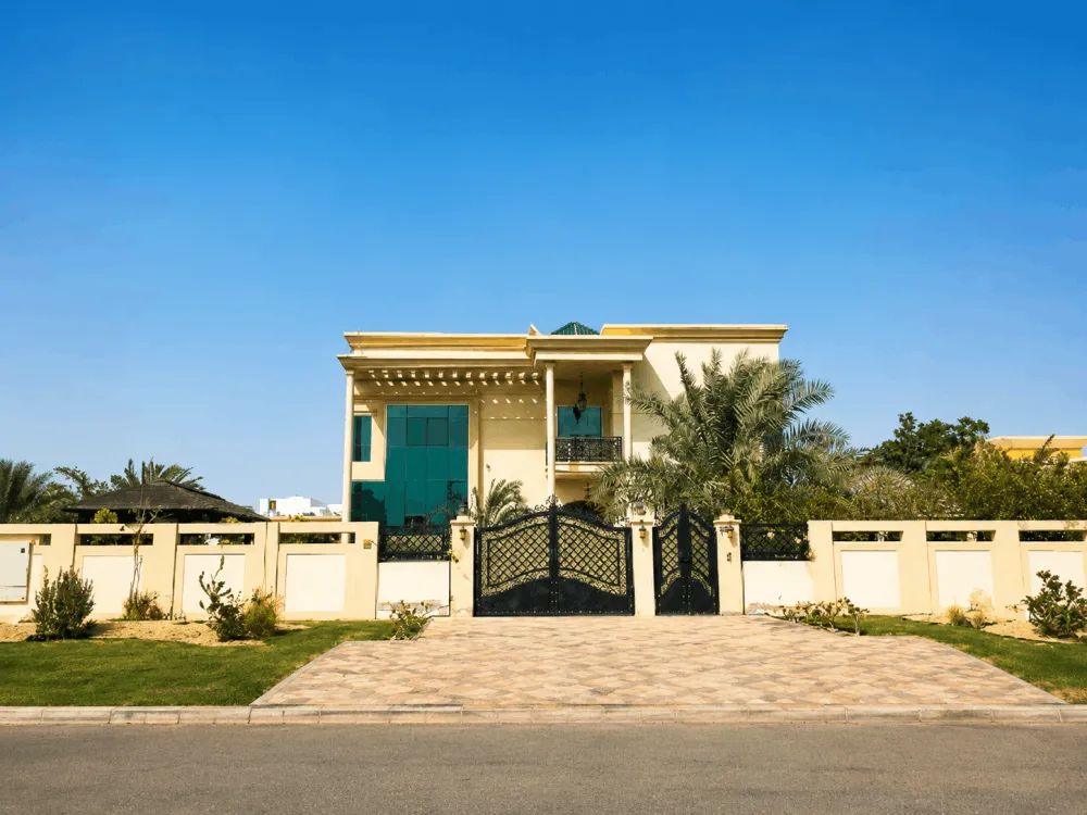 Detached villa behind a walled garden in Al Mizhar, Dubai